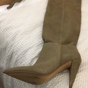 Elegant pointed toe 100% suede Bershka boots